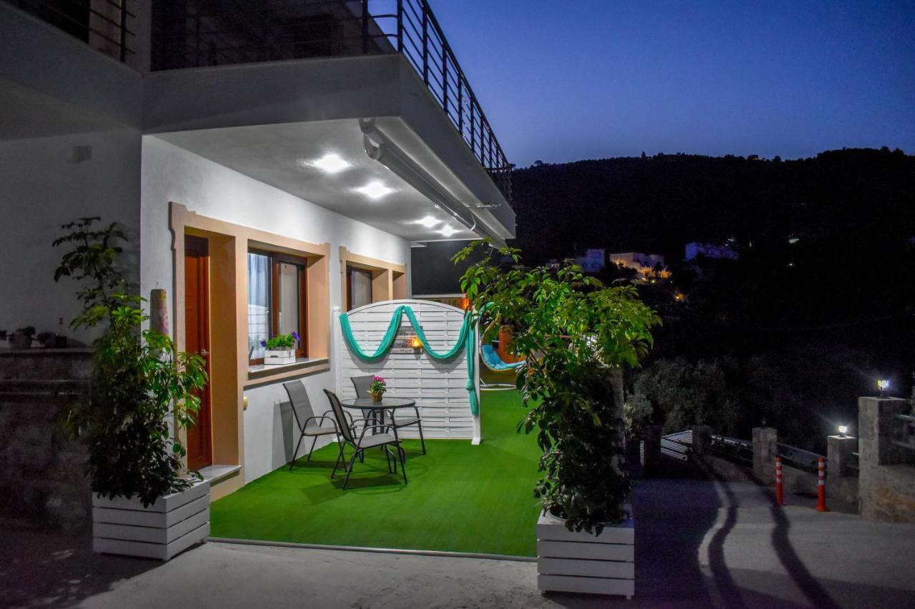 Ftelia Luxury Studio "Quattro" เมกาลีอัมโมส ภายนอก รูปภาพ